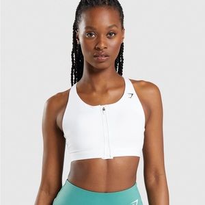 GYMSHARK WHITE ZIPUP SPORTS BRA SIZE MEDIUM